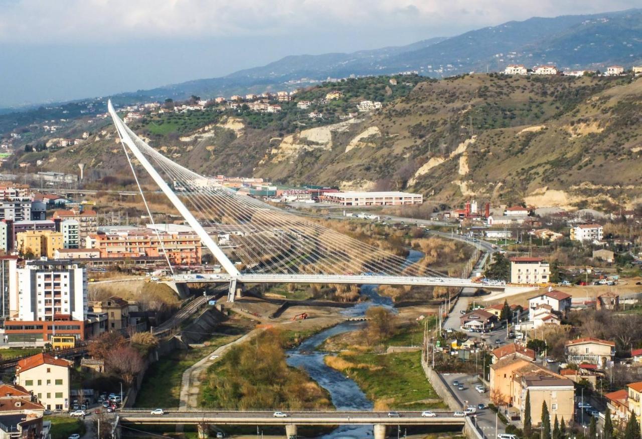 Cosenza Luxury Apartment エクステリア 写真